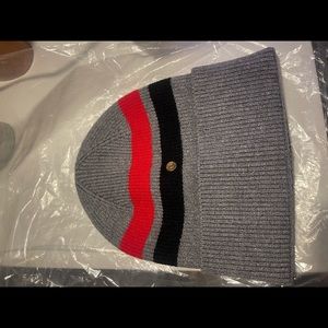 grey and red burberry hat